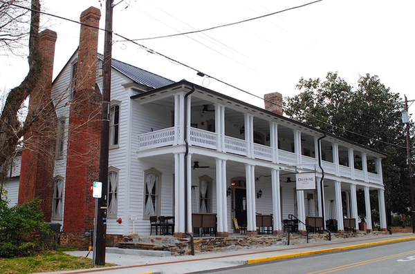 Image of the Colonial Inn